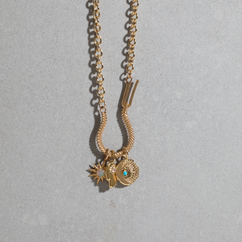 Woven Hook Necklace in Gold